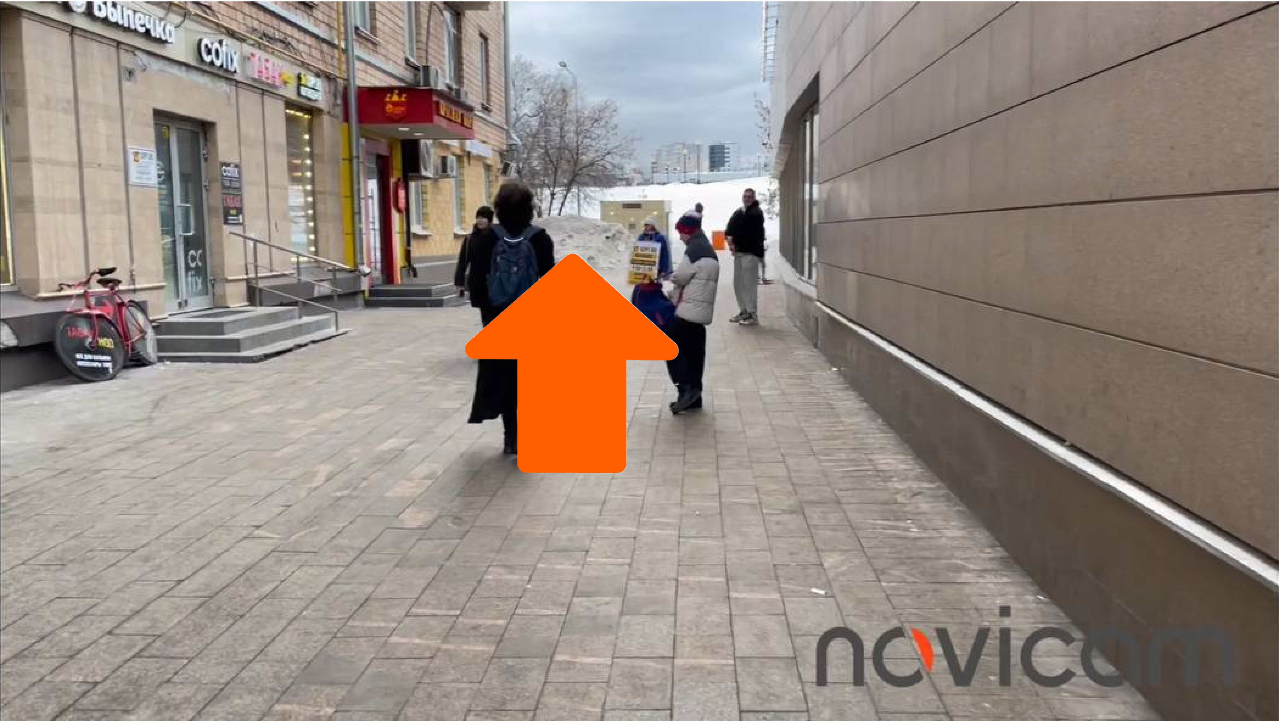 проход от метро