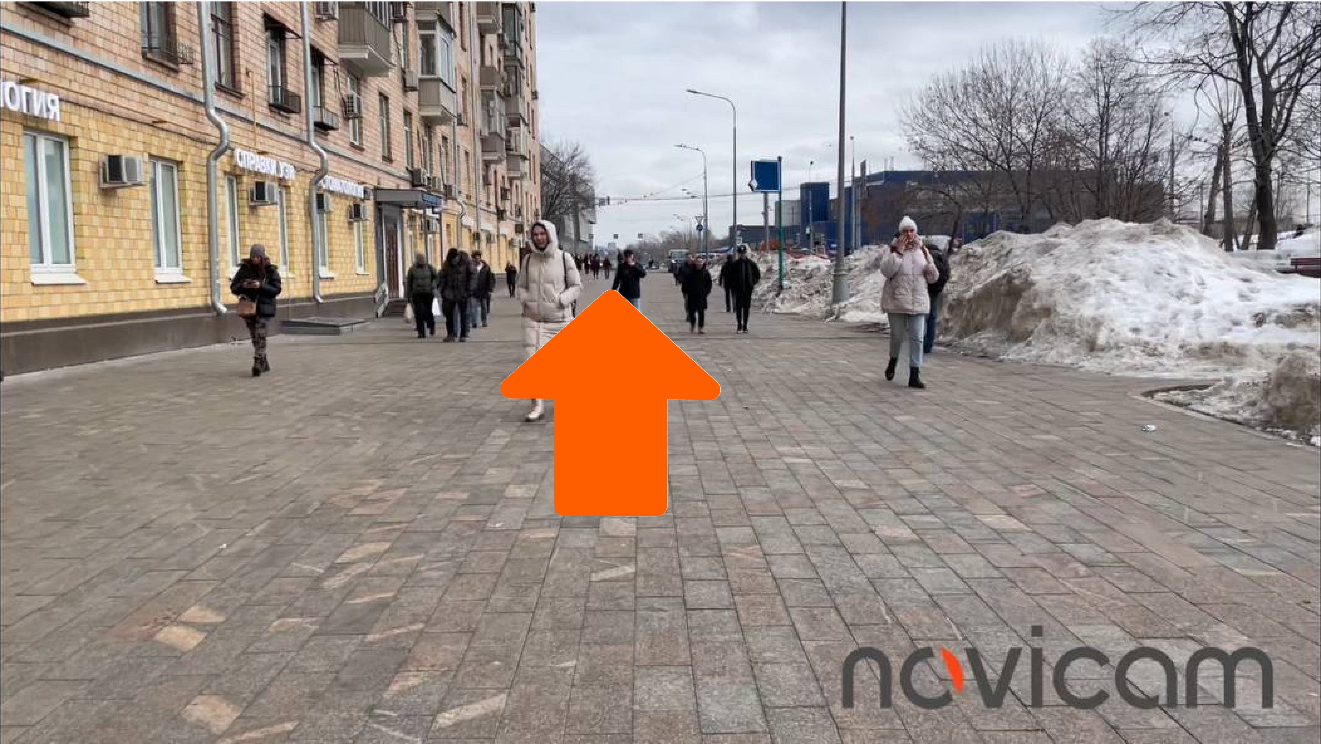 проход от метро